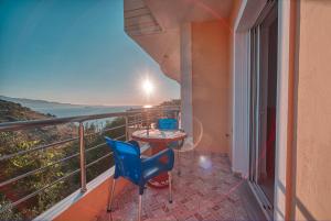 Studio Apartment with Sea View room in Vila Zervo