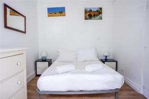 City Center Apt in Lively Bairro Alto!