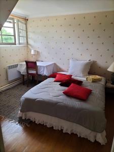 Sejours chez l'habitant Domaine de la Boussardiere : Chambre Double avec Lit d'Appoint