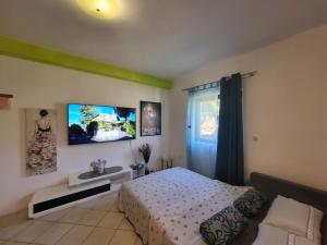 Apartments Pula with private parking Self Check In