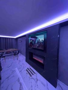 Appartements La Suite Casa De love 2.0 jacuzzi & cinema prive : photos des chambres