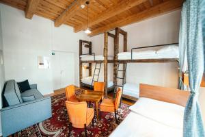 HoStel Cosmopolitan*