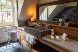 B&B / Chambres d'hotes Abbaye du Tresor : Chambre Double - Vue sur Jardin