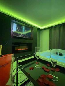 Appartements Suite avec Jacuzzi prive 20min de Paris : photos des chambres