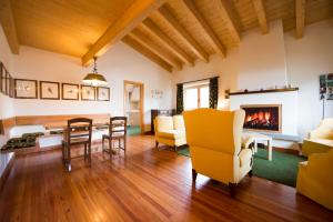 Three-Bedroom Apartment room in Chalet Elena
