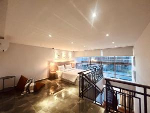 Oxy suites 2-02 at Shop House Meisterstadt Pollux Habibie