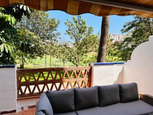 Encantador apartamento vista golf, grande terraza