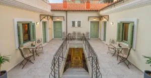 The Stone Manor , Noho boutique Thissio