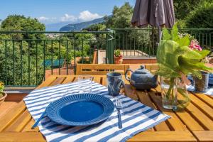 Casa De Maio - De Vivo Realty SantAgnello