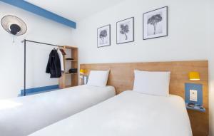 Hotels Kyriad Marseille Gemenos : Chambre Quadruple