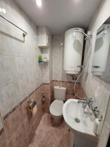 Centrally-located studio near the Sea Garden