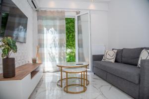 Valerys Artistic Home