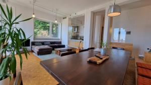 Sea Breeze - Barcola