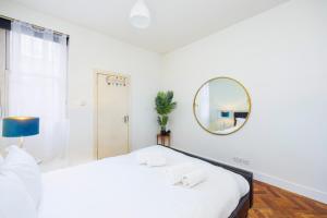 Dynamic in Dean Street