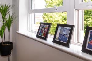 Ultra modern two bedroom & two bathroom apartment with free large parking