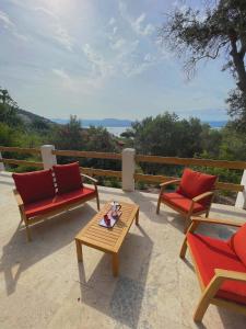 Villas VENEZ DECOUVRIR CE PETIT COCON SITUE A AJACCIO PLAGE A PIED : photos des chambres