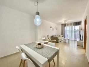 Apartamento con piscina Sant Carles de la Ràpita