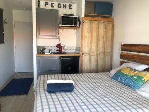 ma cabane de pêcheur pieds dans leau - lit queen size