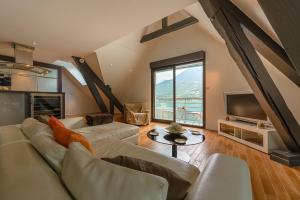 Appartements Les Libellules acces direct au lac, 7 apts du studio au 4 ch, LLA Selections by LocationlacAnnecy : photos des chambres