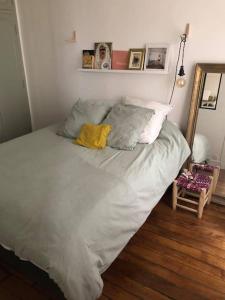 Appartement 75009 PARIS 50m2 métro poissonnière 3 pers & baby