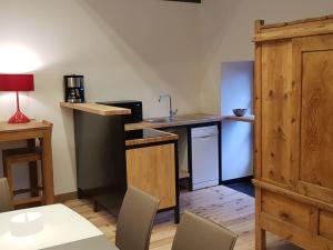 Maisons d'hotes Guestroom Saint-Etienne-Lardeyrol, 2 pieces, 5 personnes - FR-1-582-389 : photos des chambres