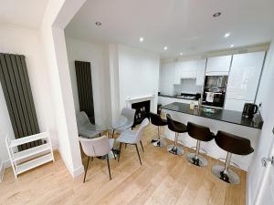 Massive Flat Near Greenwich Park( with office)