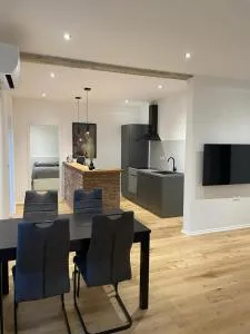 AEGIDA BEACHFRONT apartment - Semedella