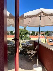 Nomads Fine Arts Collection