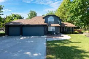 Serenity Gardens near the river walk - Horseshoe Bend