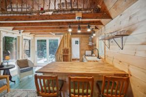 Gloversville Retreat with Patio & Lake Access!