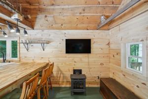 Gloversville Retreat with Patio & Lake Access!