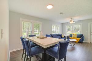 Port Neches Home Rental Walk to Tugboat Island!