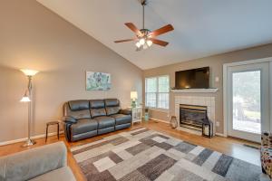 11 Mi to Greensboro Family Home with Hot Tub