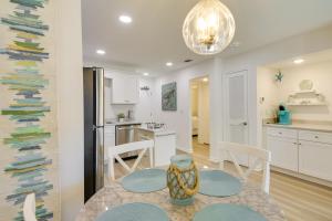 Condo on Beach with Balcony in Gulf Shores!