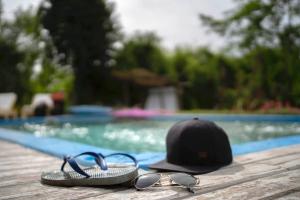 SUITE DEL BOSQUE - Desayuno - Pileta - Domingos check out 17hs