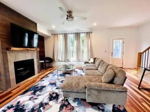 Grove House - Woodfin