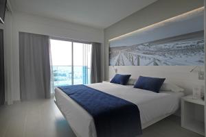 Twin Room room in Tonga Tower Design Hotel & Suites