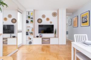 Cozy Apartment Bartla 19 by Renters