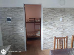 Departamento tipo casa con garage , con 2 dormitorios para 4 personas en Santa Teresita Partido de la Costa