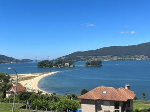 Apartamentos A Illa - 4hvězdičkové hotely ve městě Redondela