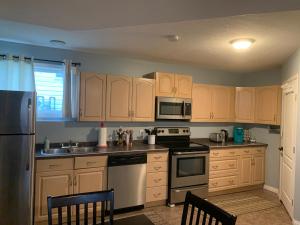 Cozy Basement Suite close to Downtown,Edmonton
