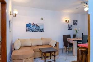 Two-Bedroom Apartment with Terrace room in Apartment Artatore 2509a