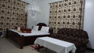 leaders Lodge