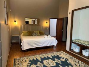 MANSION BR VILLA Piscina, Jacuzzi, 6 min de Provenza
