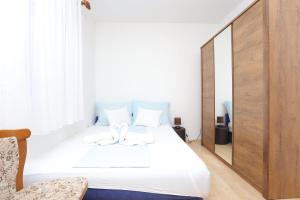 Holiday house with a parking space Kastel Stafilic, Kastela - 21506