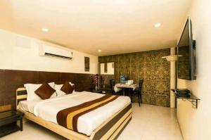 Collection O by OYO Church View Near St. Thomass Church