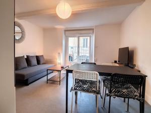 T2 Centre-ville Luc-sur-Mer, à 30m Plage, Wifi, 4 Pers - FR-1-746-13