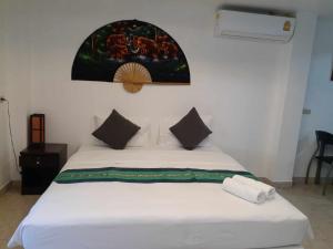 Phratamnak Inn guesthouse - 100 mtr from the beach