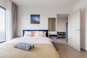 Bangkok city center-thong lo-rca-high-rise one-bedroom