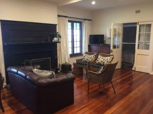 Gorgeous Stone Cottage on the Seafront